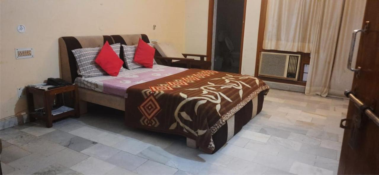 Anh Hotel Lucknow Eksteriør bilde