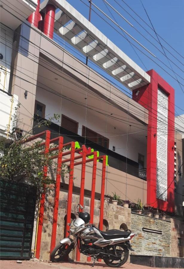 Anh Hotel Lucknow Eksteriør bilde